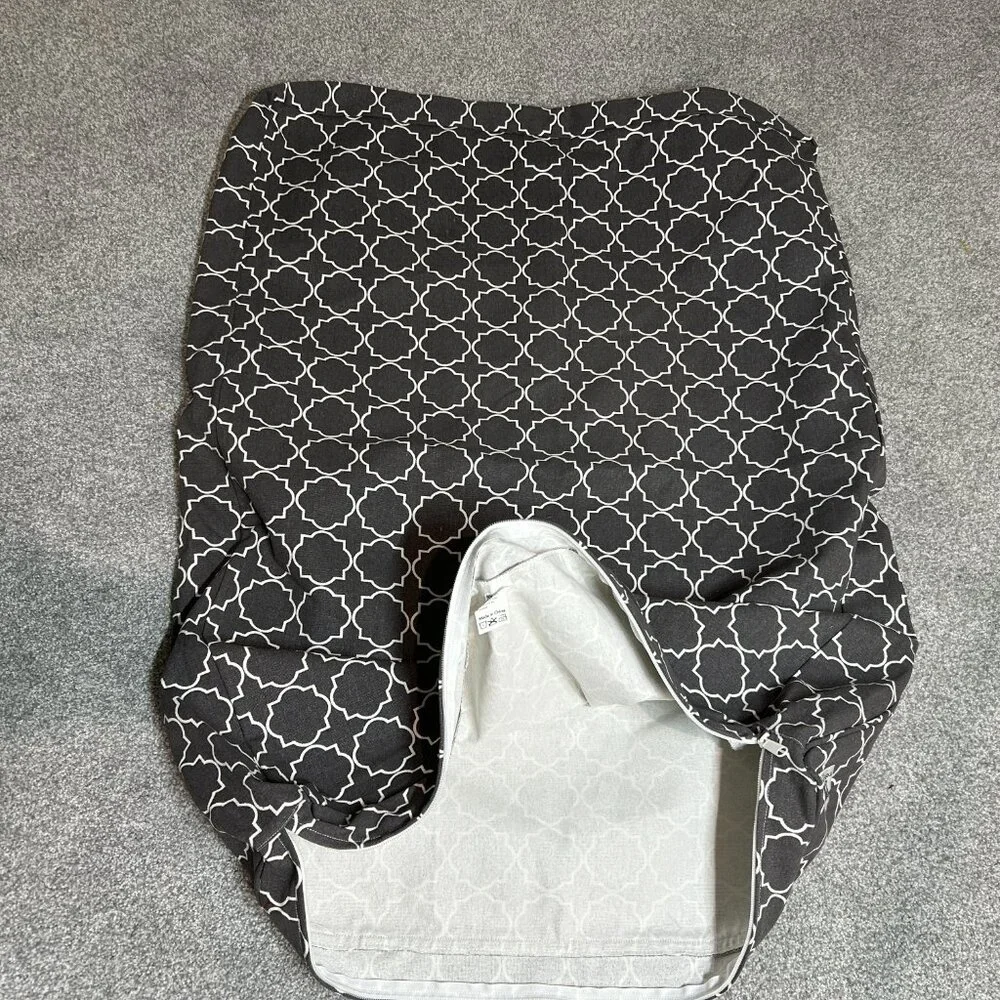 pre owned Geometric Pattern Dog Bed Mat - Black and White